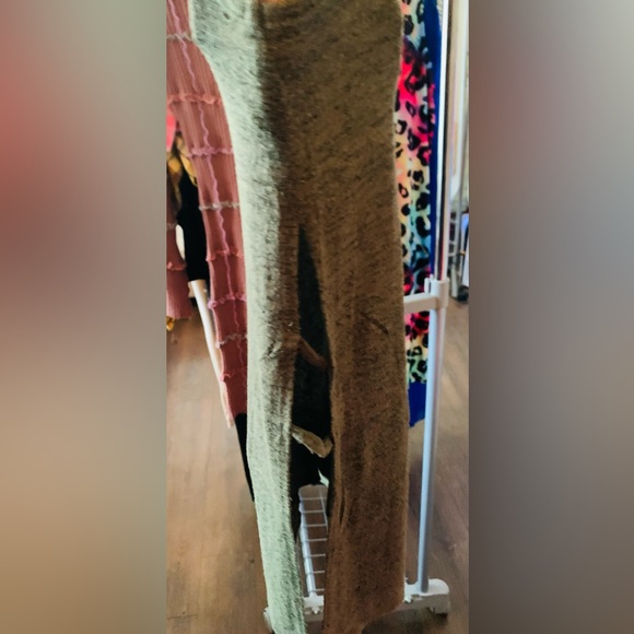 Green sleeveless tunic with open sides, XL - Picture 3 of 3